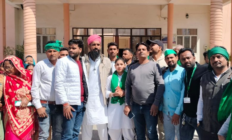किसान यूनियन के कार्यकर्ताओं ने जिलाधिकारी को सौंपा ज्ञापन 1 3fecdb5f 2964 4b3d a63b 2dbc29c1999d